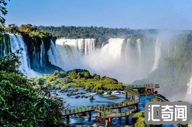 伊瓜苏瀑布在哪个国家（阿根廷和巴西两国边境世界最宽瀑布）(3)