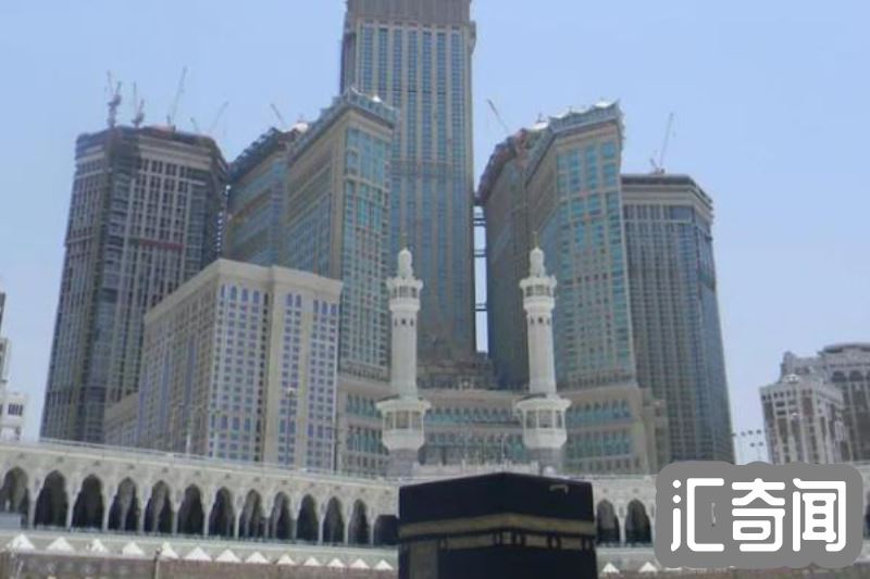 麦加大清真寺简介(经历了两次重大扩建面积变为356000平方米)(4)