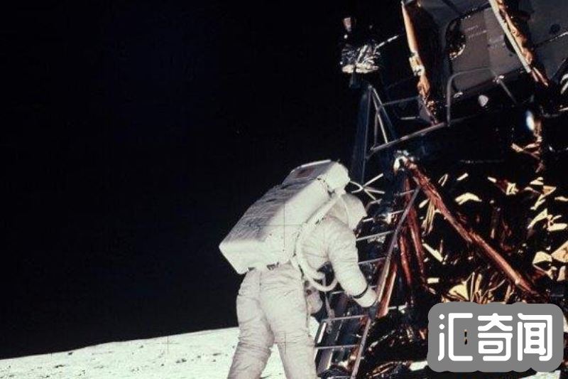 美国第一登上月球的宇航员（阿姆斯特朗个人简介）(2)