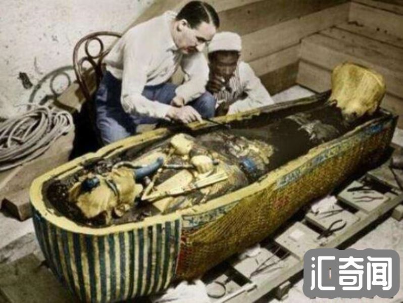 埃及金字塔木乃伊诡异事件（盗墓者偷盗棺材被砸死在棺材里）(2)