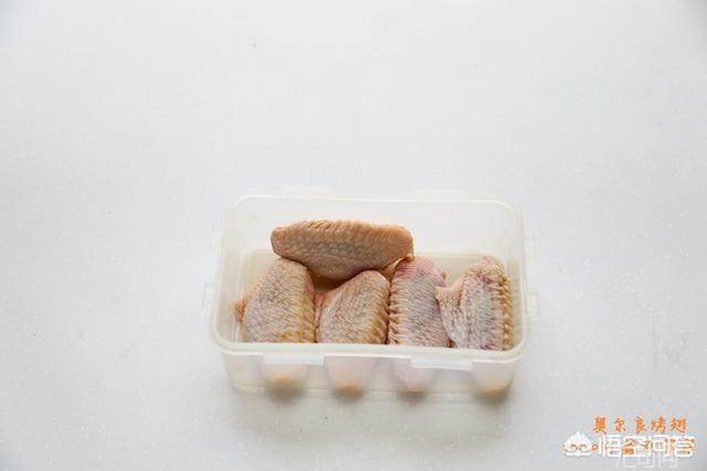 奥尔良烤鸡翅怎么做最好吃（奥尔良烤鸡翅最正宗的做法）(3)