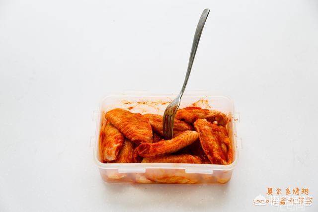 奥尔良烤鸡翅怎么做最好吃（奥尔良烤鸡翅最正宗的做法）(5)